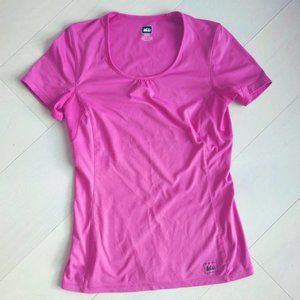 REI Hiking T-shirt tee fits like XS-S